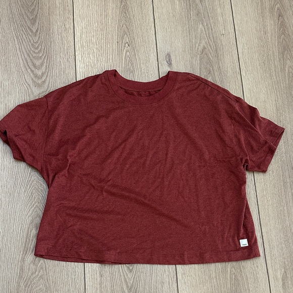 Vuori Tops - Vuori energy tee size M new without tags